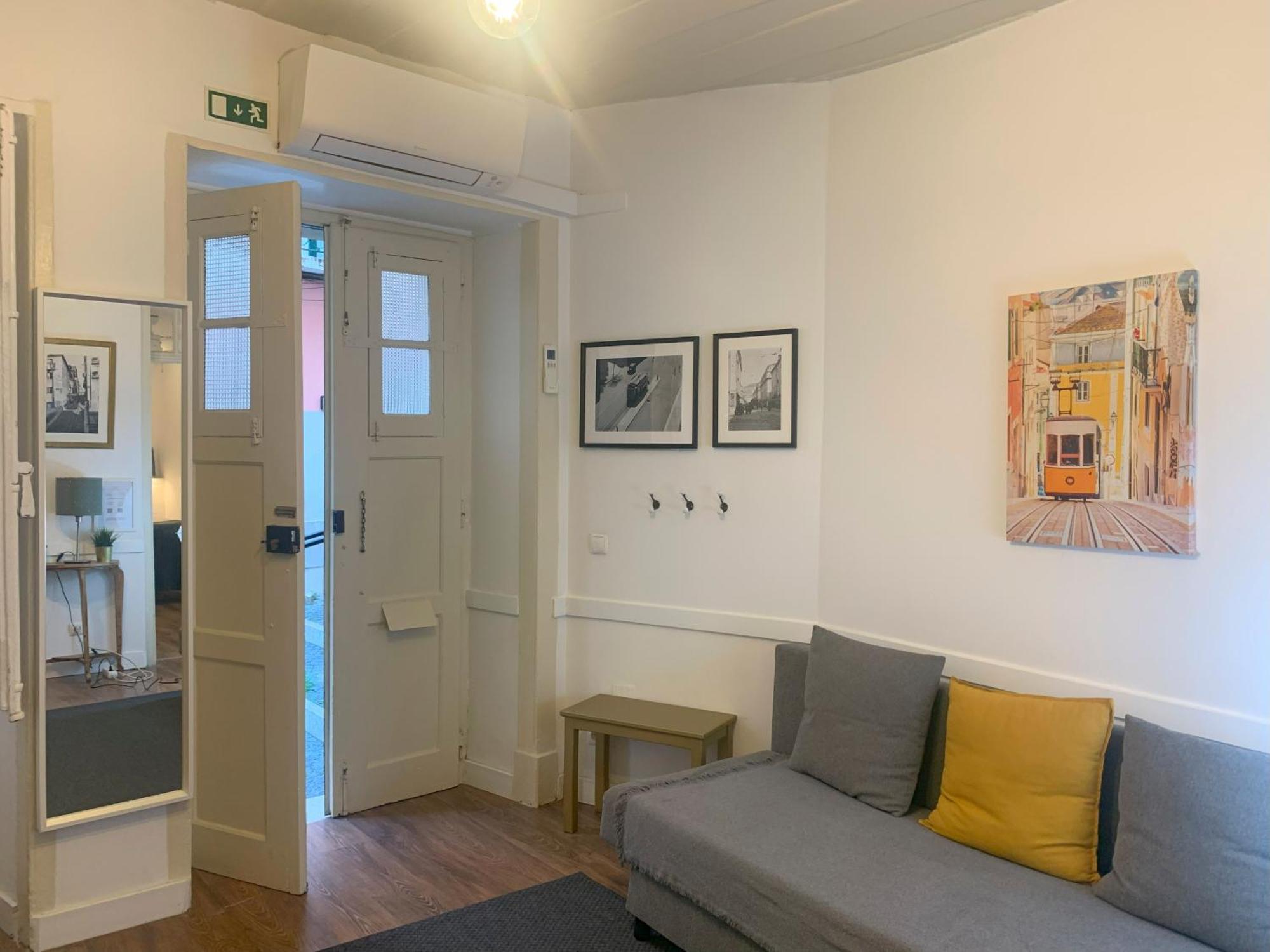 The Funicularist Apartment Lisbon